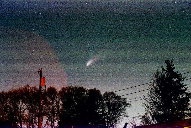 Comet Hale-Bopp (enhanced)